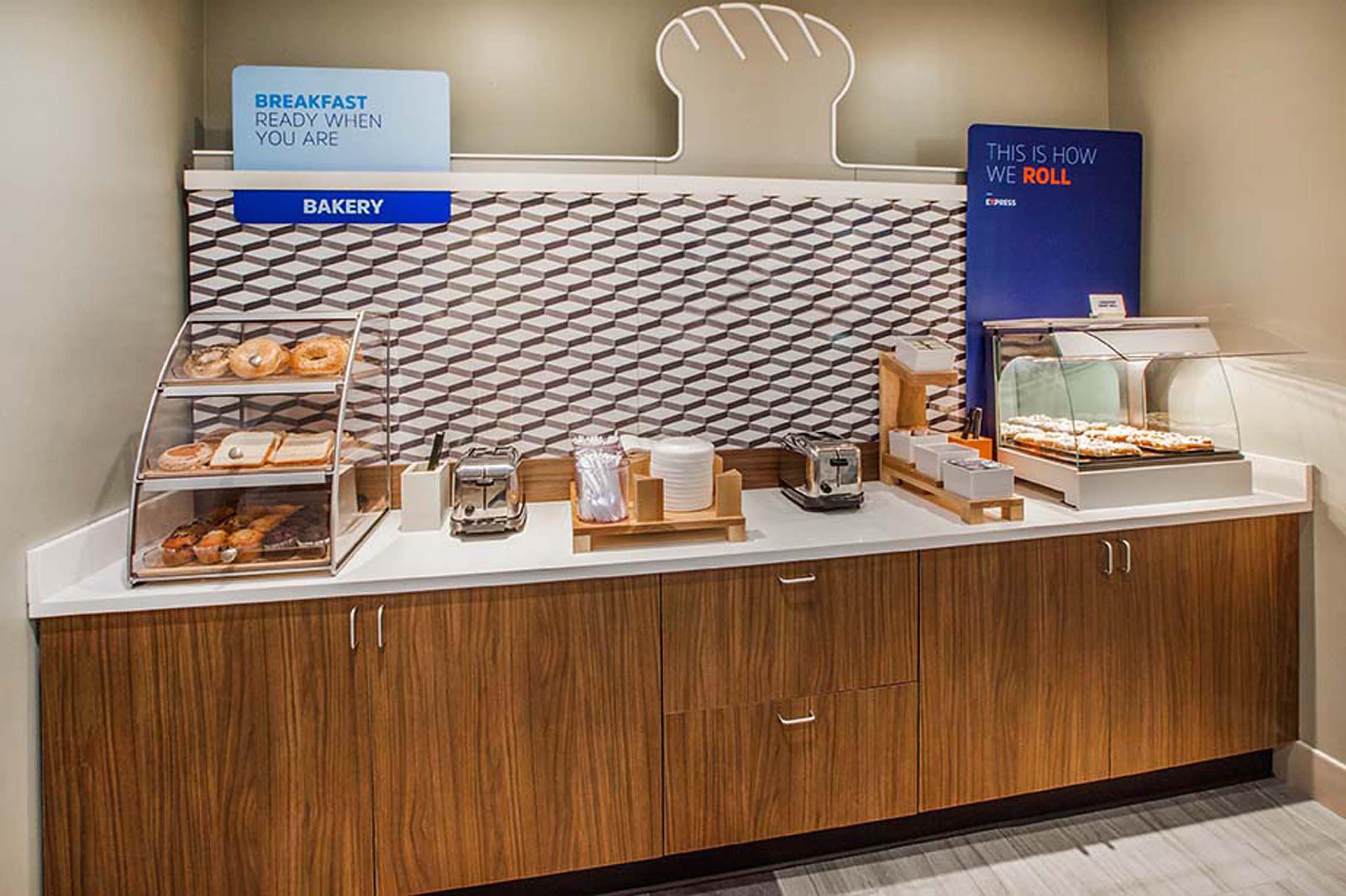 Holiday Inn Express Wilkes Barre East By Ihg Esterno foto