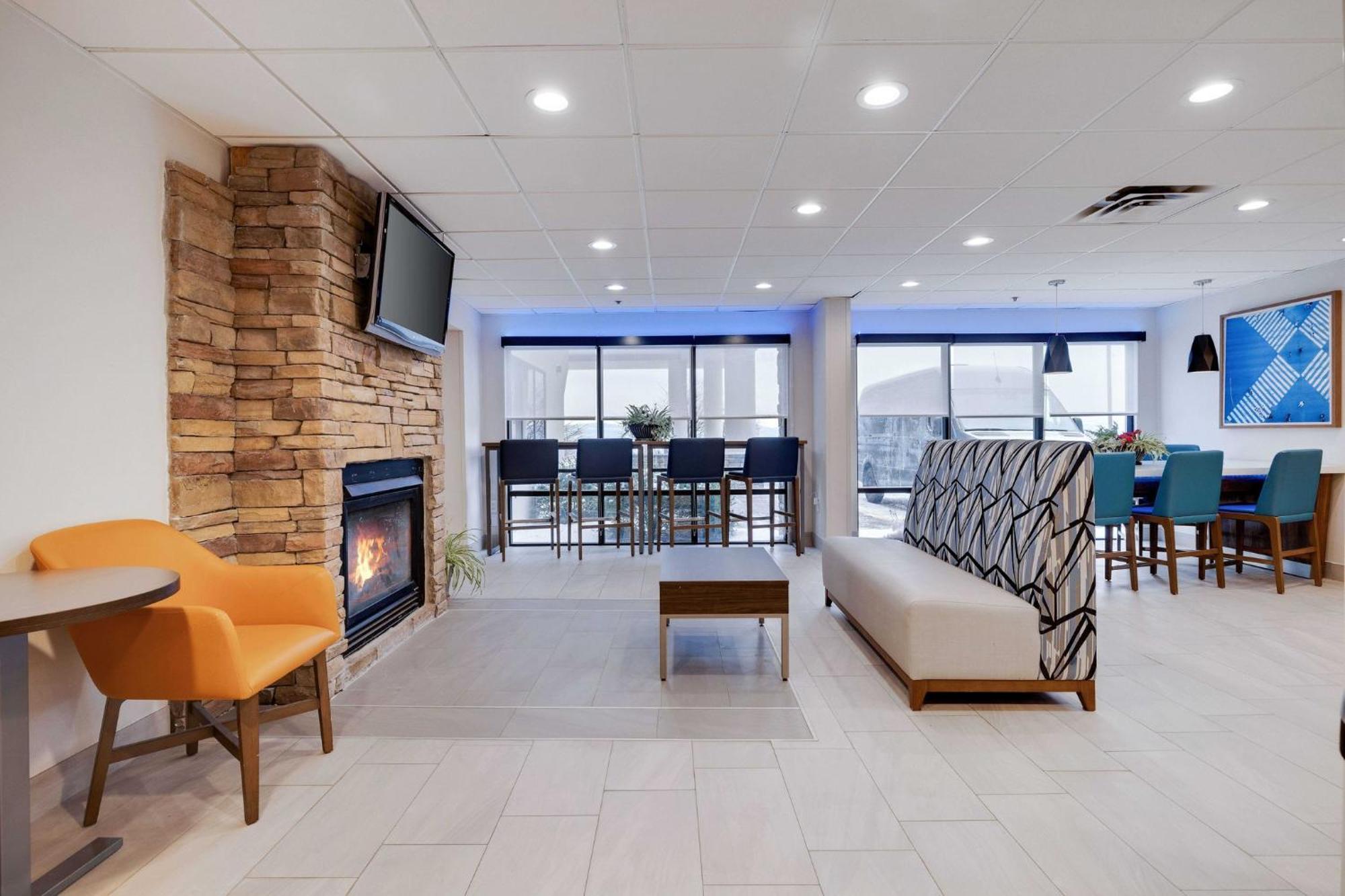 Holiday Inn Express Wilkes Barre East By Ihg Esterno foto