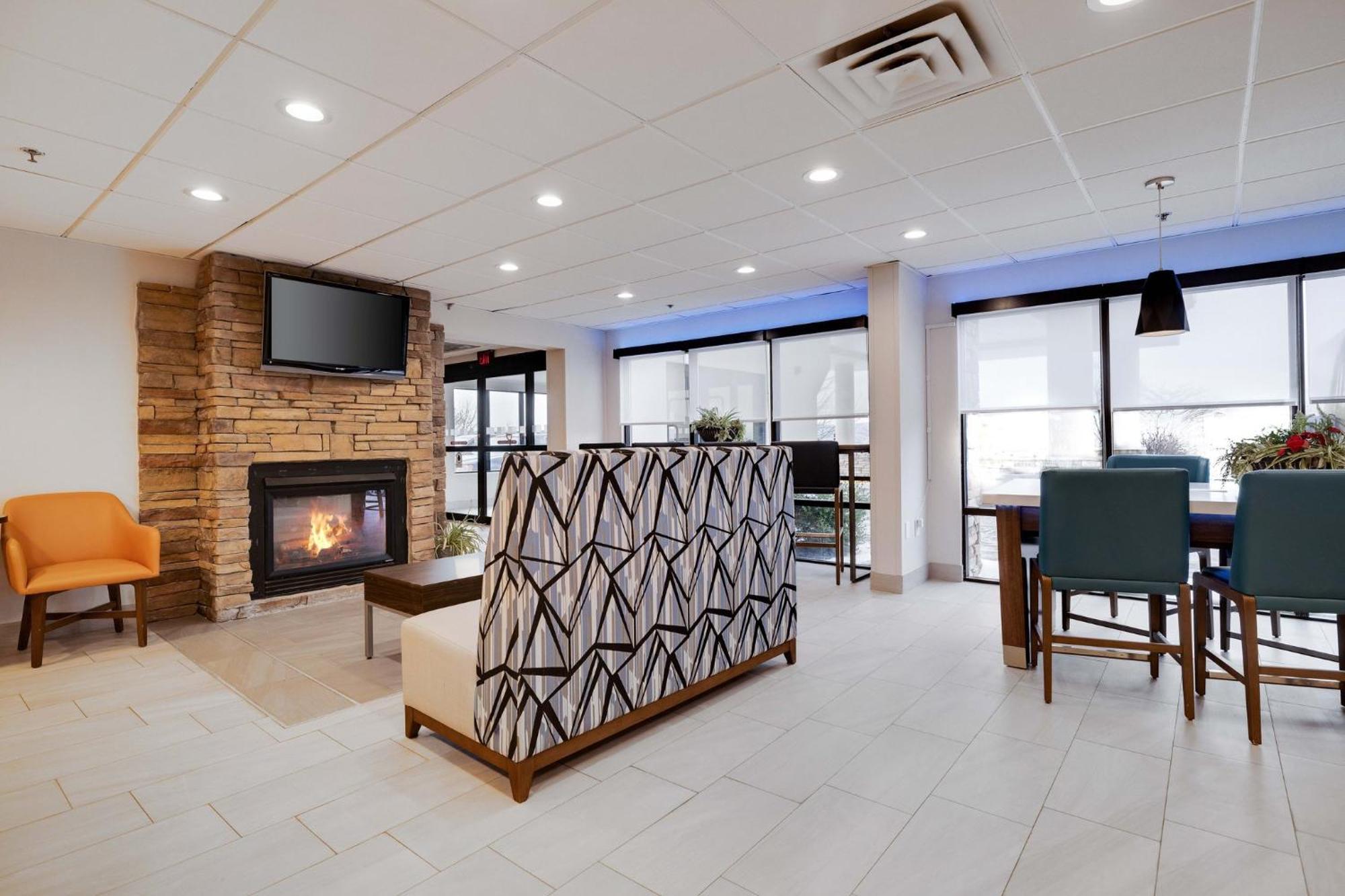 Holiday Inn Express Wilkes Barre East By Ihg Esterno foto