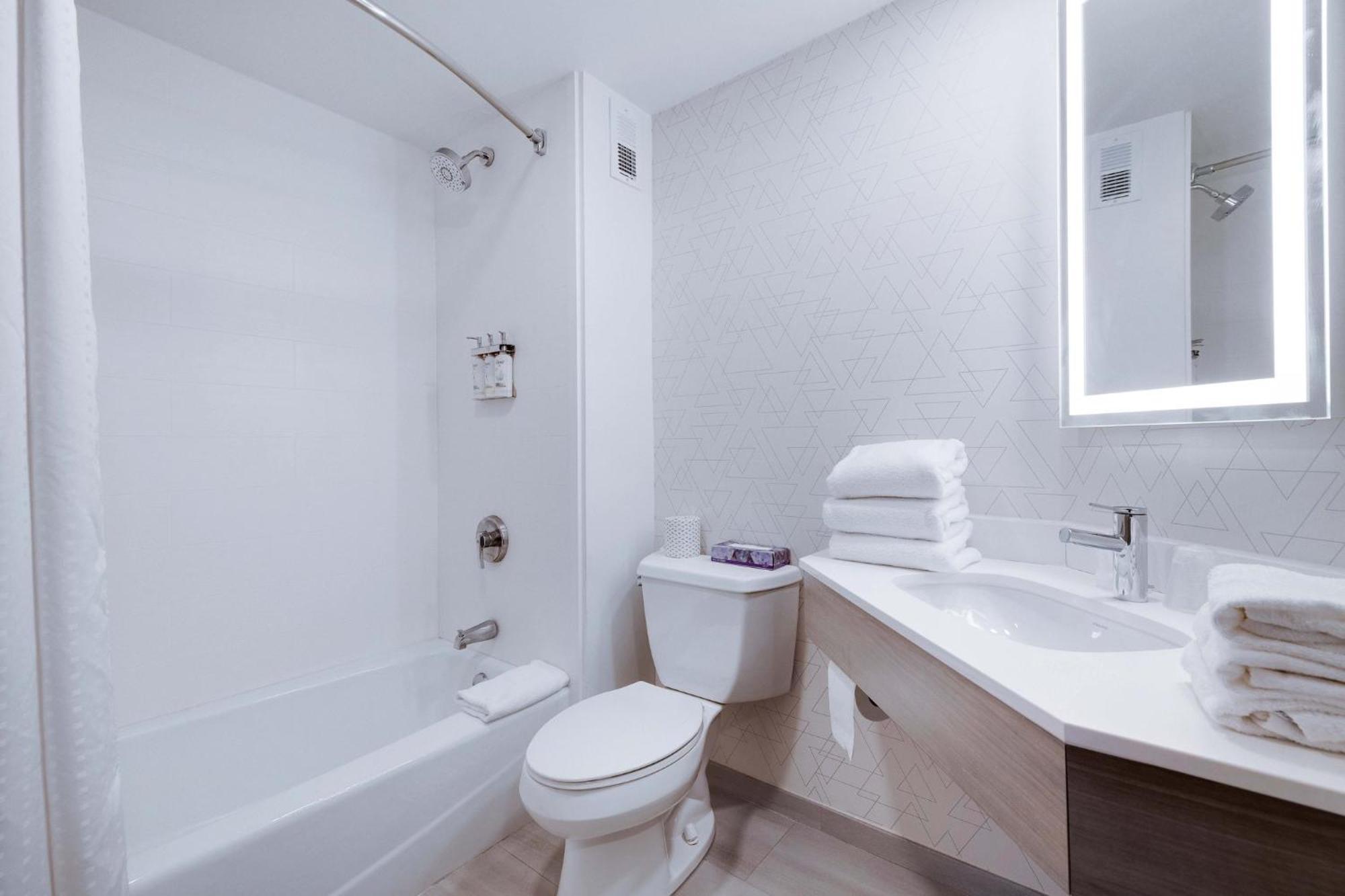 Holiday Inn Express Wilkes Barre East By Ihg Esterno foto